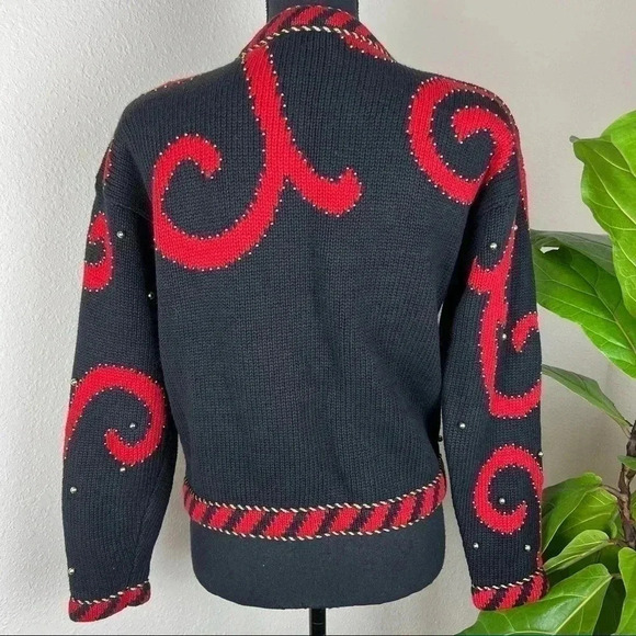 Vintage L•N•I Women’s Beaded Statement Sweater Size Small Red Black Gold - Picture 5 of 10